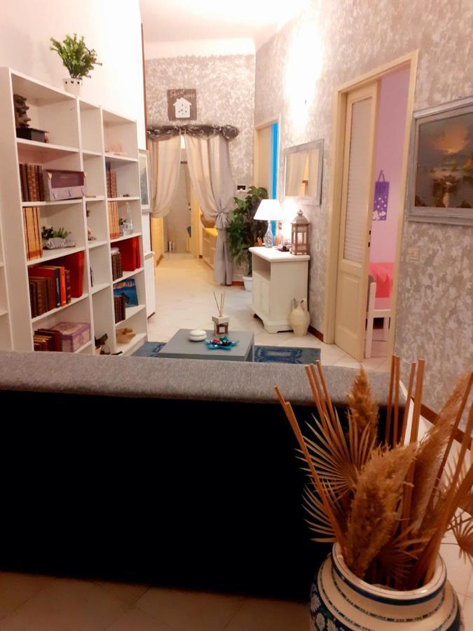 La Maison Des Caprices_ La Spezia _Stazione_5Terre エクステリア 写真