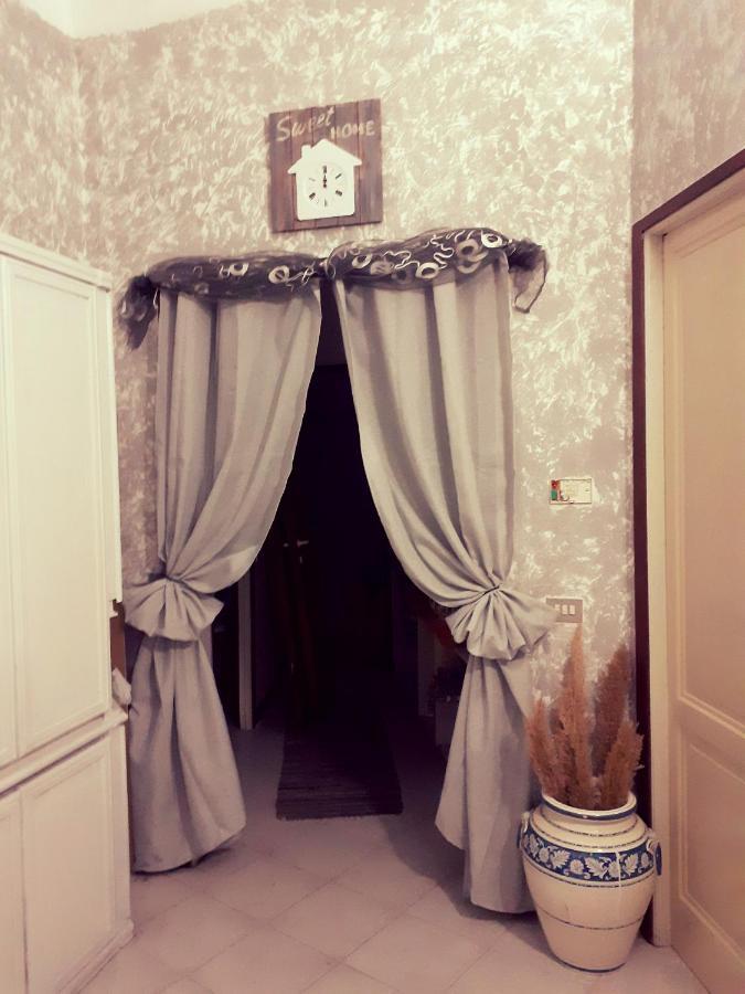 La Maison Des Caprices_ La Spezia _Stazione_5Terre エクステリア 写真