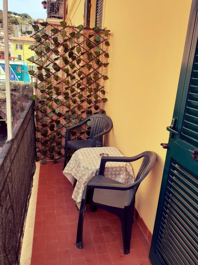 La Maison Des Caprices_ La Spezia _Stazione_5Terre エクステリア 写真