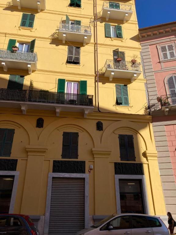 La Maison Des Caprices_ La Spezia _Stazione_5Terre エクステリア 写真